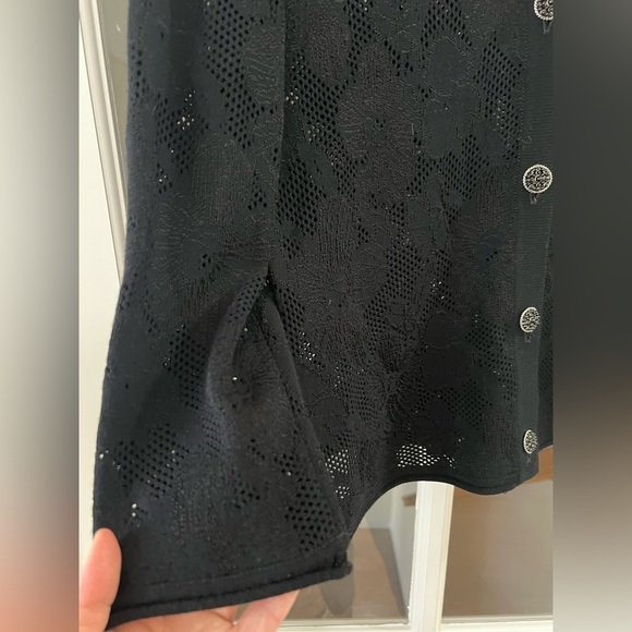 St. John Flower Open Knitted Pattern Cardigan - size  8 - Picture 3 of 7